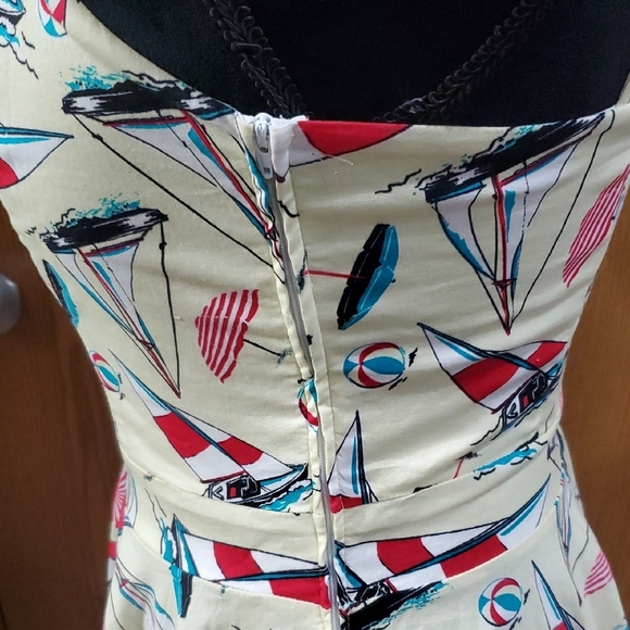 Bettie Page Red and Yellow Sleeveless Sundress - Picture 6 of 7